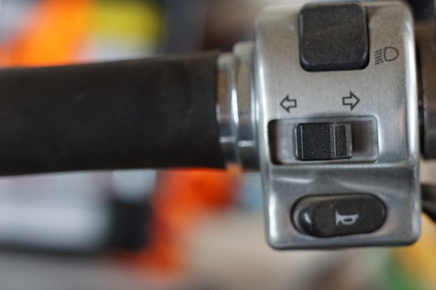 摩托车把手的特写图片下载