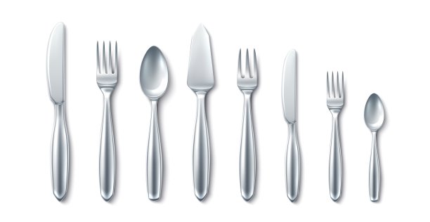 现实的餐具。3d桌子银餐具，金属汤匙，叉子和不同尺寸的刀，顶视图钢器皿，光滑的物体，餐厅服务元素，矢量孤立设置图片下载