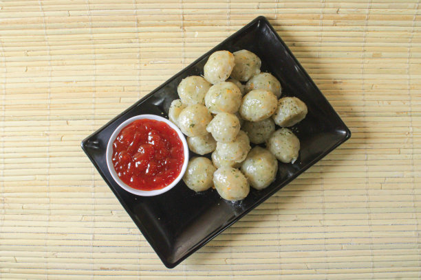 美味的辣酱肉丸图片下载