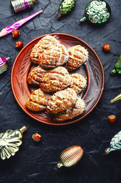 新年礼物，姜饼甜筒。图片下载