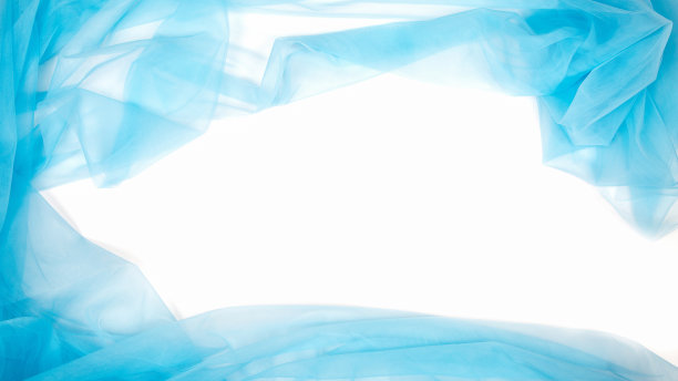 柔和的浅蓝色薄纱与曲线和波孤立在白色背景上。本空间图片下载