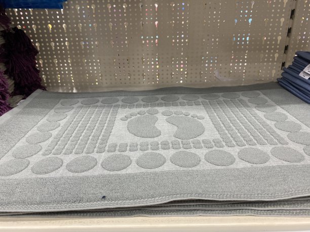 垫在腿图片下载