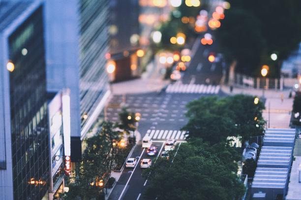 日本夜间交通道路照片图片下载