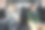 车里系着安全带的男孩图片下载