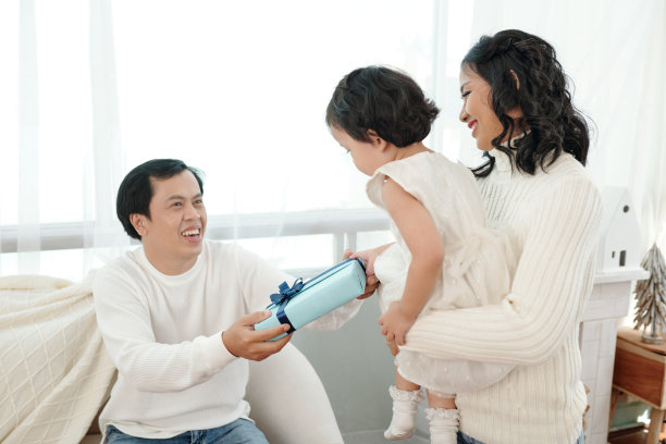 给爸爸的圣诞礼物图片下载