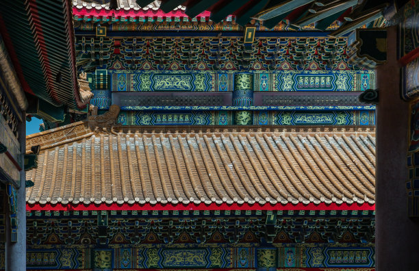 建筑风格的寺庙在博罗姆寺Racha Kanchana Phi Sek Anuson。图片下载