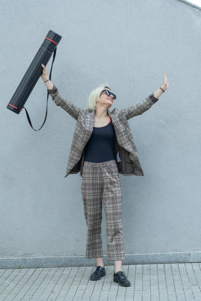 商人很开心图片下载