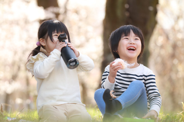 孩子们吃图片下载