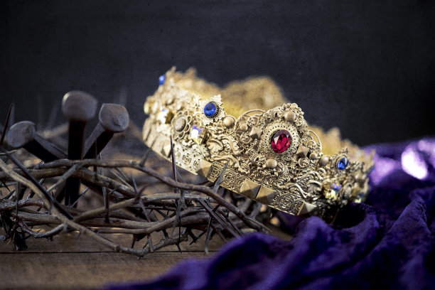 荆棘之冠，金冠之木图片下载