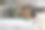 患有流感的患病儿童在隔离禁闭期间睡在床上。图片下载