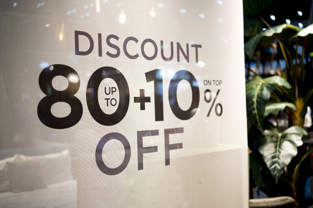 商场打折销售招牌。图片下载