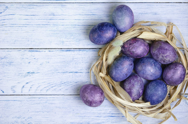 复活节快乐卡。产品环保自然着色。图片下载