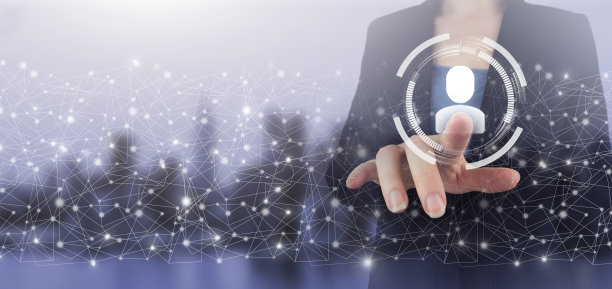 社交媒体的概念。通信网络。手触控数字屏幕全息图人、领航标志在城市灯光模糊背景上。人力资源和团队管理理念。图片下载