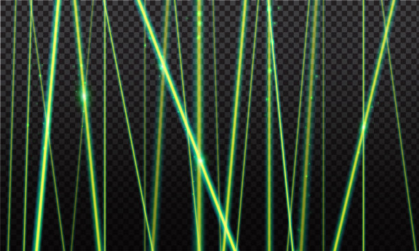 绿色激光。激光，绿色照明效果在透明的黑色背景。图片下载