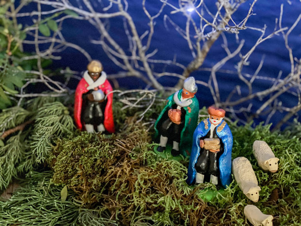 基督诞生场景的陶俑图片下载