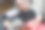 女人边吃薯片边看减肥书图片下载