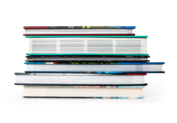 一堆书，正面视图。图片下载