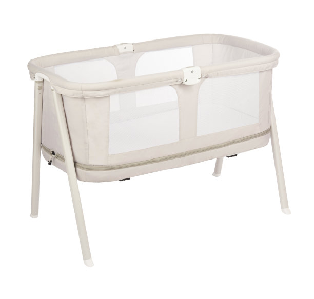 露营的婴儿床图片下载