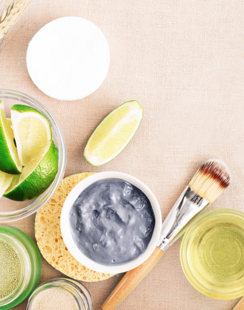 自制护肤洁肤面膜配方，含天然原料粘土和柠檬图片下载