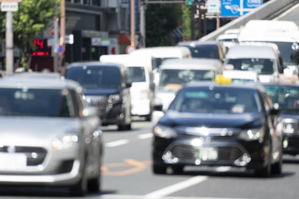 交通道路和汽车模糊图片下载