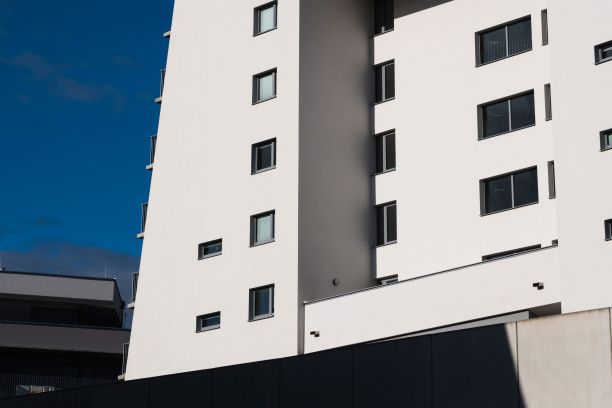 现代建筑立面接近图片下载