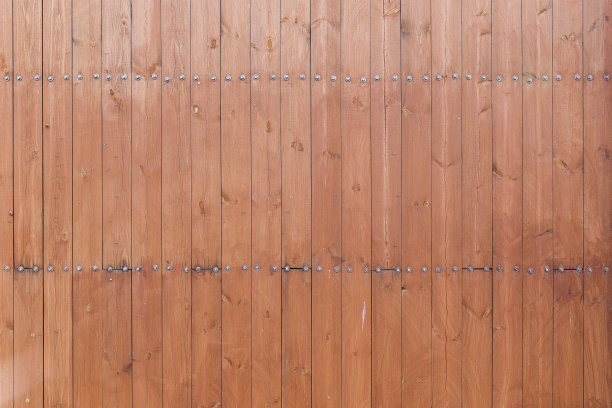 木板门的纹理与铁铆钉图片下载