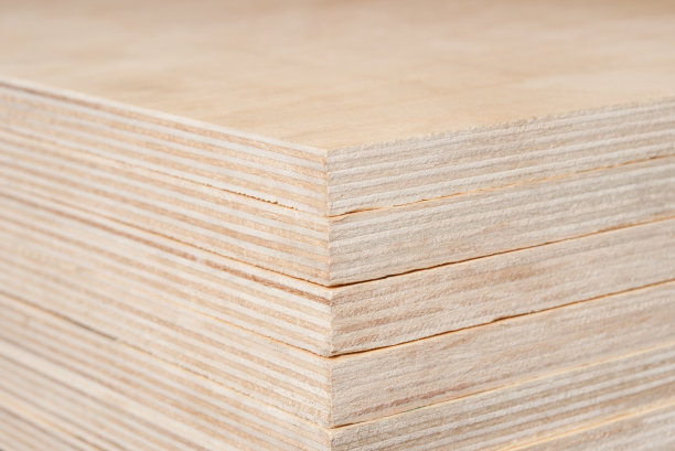 胶合板堆叠。图片下载