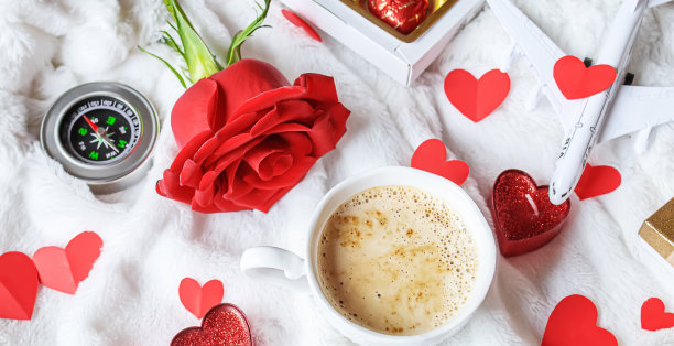 情人节。美丽的礼物之旅。有选择性的重点。图片下载