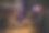 愉快的同事下班后一起在酒吧喝啤酒，用平板电脑图片下载