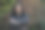 印度年轻女孩叠手的形象图片下载