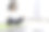 美丽年轻的拉丁女人苗条的女人直播培训或学习瑜伽与笔记本电脑在卧室。在冠状病毒covid-19传播期间，要居家隔离图片下载