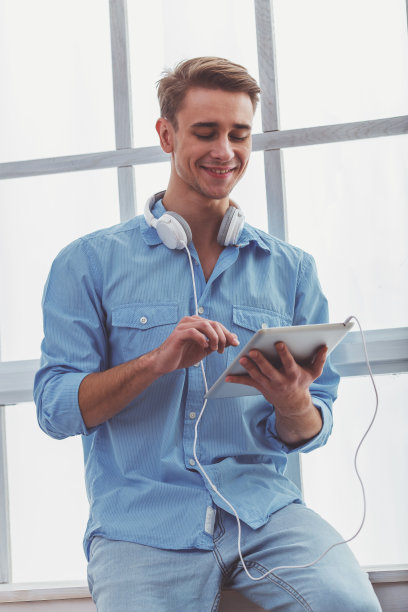 好男人回家图片下载