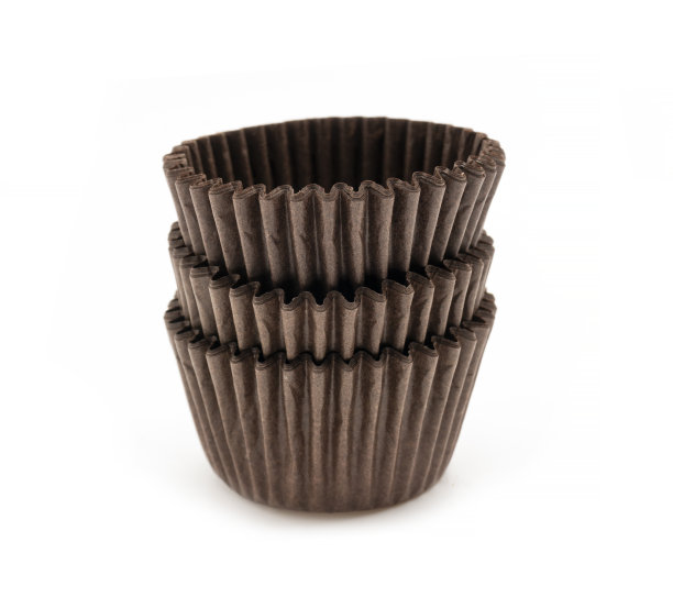 在白色背景上烘烤模具。图片下载