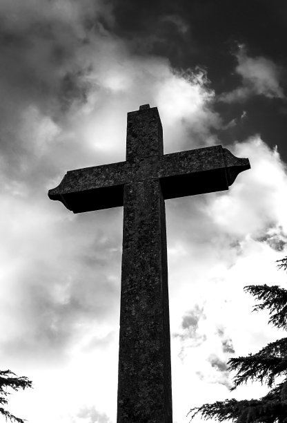 大混凝土交叉与云景上面图片下载