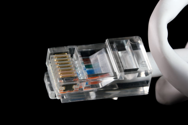 电脑连接器上的黑色背景图片下载