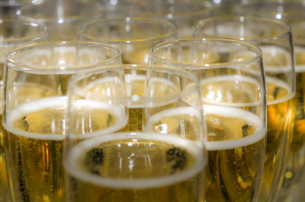 香槟杯鸡尾酒会图片下载