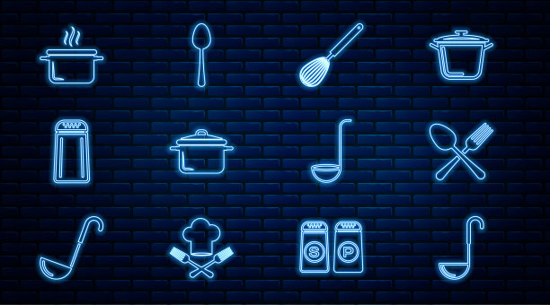 设置线厨房勺子，交叉叉子和勺子，打蛋器，烹饪锅，盐胡椒，和勺子图标。向量图片下载