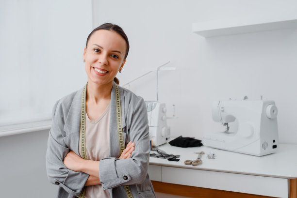 在裁剪车间的概念。图片下载