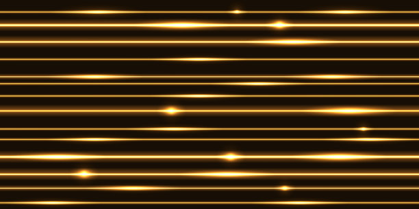 金色的激光束，抽象的发光条纹与雷电放电。电脉冲能量线，黄色发光射线。矢量图图片下载