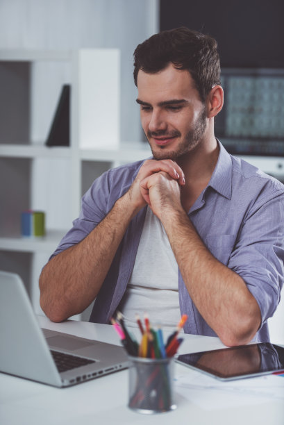 有吸引力的商人合作图片下载