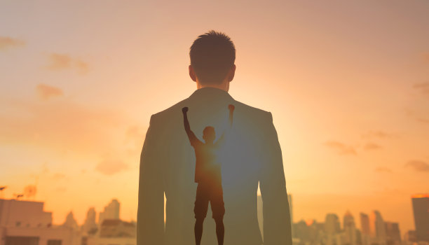 男人的力量!成功的商人。图片下载