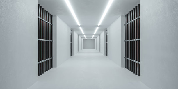 白色未来主义监狱地下室走廊与金属铁门3d渲染插图图片下载
