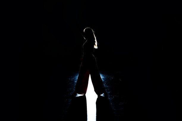 当代艺术的舞蹈图片下载