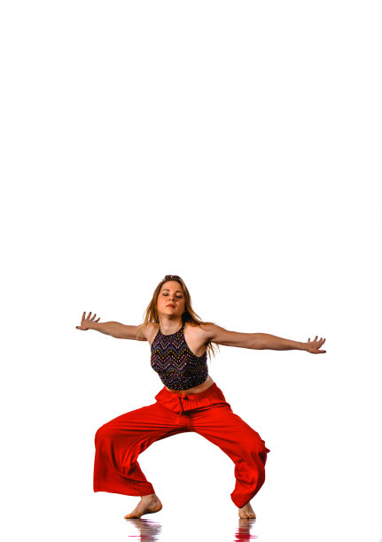 年轻时尚的街头舞者的肖像在工作室摆姿势图片下载