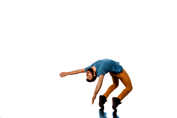 全长时尚的年轻人跳舞图片下载