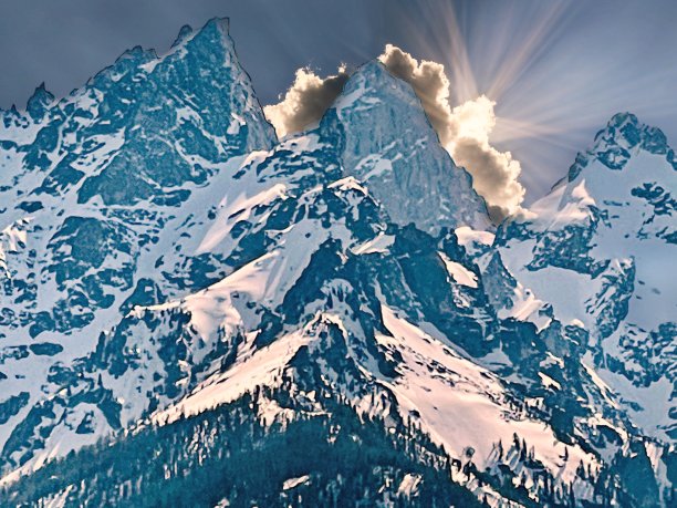 灰色的天空和雨后的阳光，落日在雄伟的提顿山脉后面-股票照片图片下载