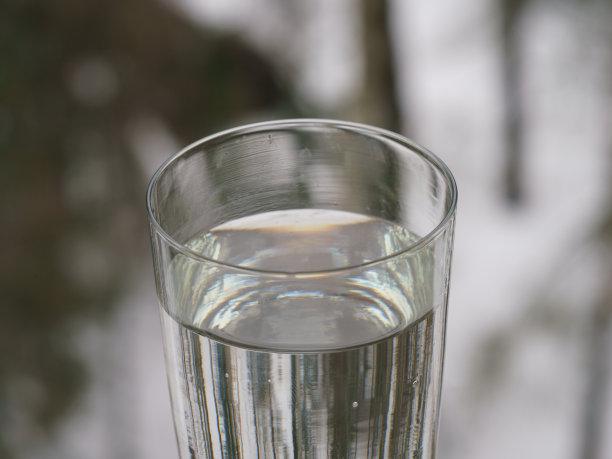 一杯水图片下载