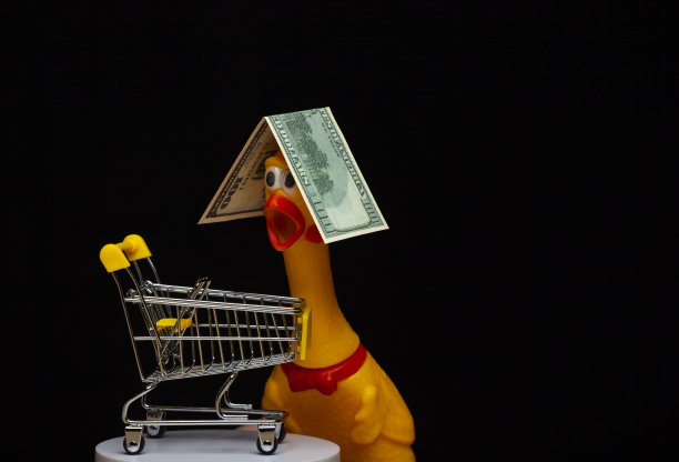 图电车橡胶鸡钱黑色背景图片下载