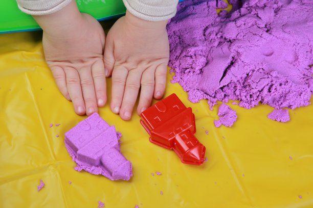 利用动感沙土开展创意活动图片下载