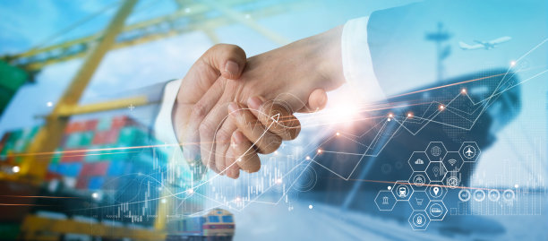 成功的物流和运输交易。商人握手为商业伙伴，进出口全球网络分销，航运货运和智能配送服务。图片下载